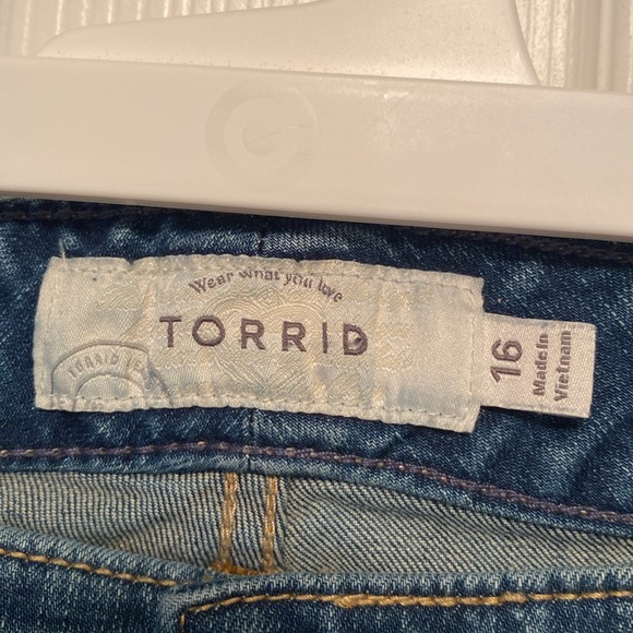 NWOT Torrid Jeans…size 16 - Picture 3 of 4